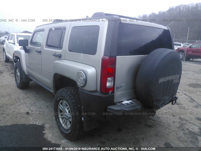 5GTDN136368122931 - 2006 HUMMER H3 GRAY photo 3