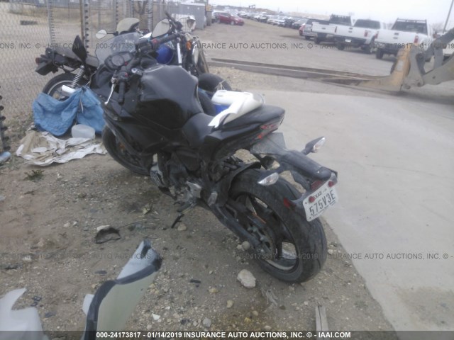 JKAEXEJ19HDA01476 - 2017 KAWASAKI EX650 J შავი ფოტო 3