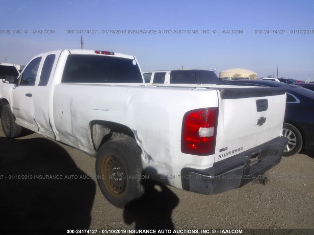 1GCEC19027E569936 - 2007 CHEVROLET SILVERADO C1500 WHITE photo 6