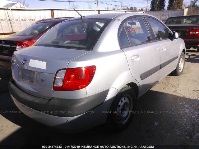 KNADE123X86420774 - 2008 KIA RIO LX/SX SILVER photo 4