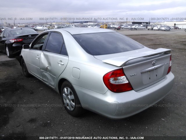 4T1BE32K34U880163 - 2004 TOYOTA CAMRY LE/XLE/SE SILVER photo 3