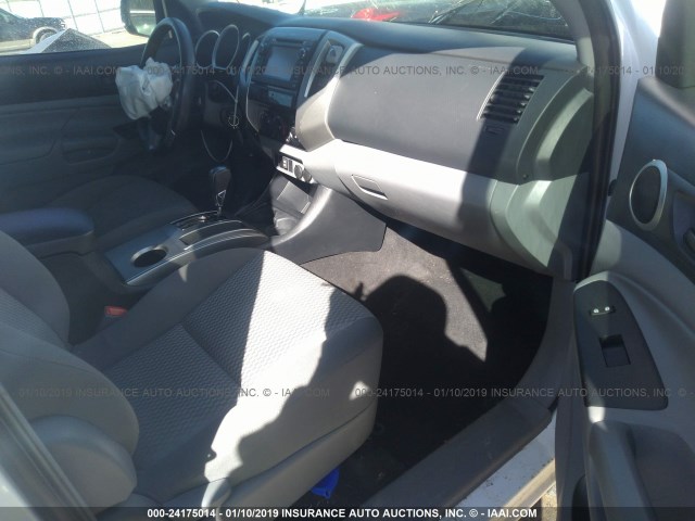 3TMJU4GNXDM149052 - 2013 TOYOTA TACOMA DOUBLE CAB PRERUNNER WHITE photo 5