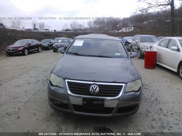 WVWAK73C06P105683 - 2006 VOLKSWAGEN PASSAT 2.0T/2.0T VALUE GRAY photo 6