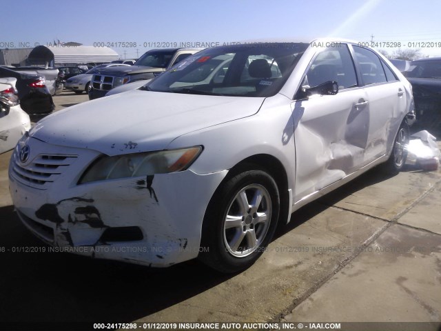 JTNBE46K673083268 - 2007 TOYOTA CAMRY NEW GENERAT CE/LE/XLE/SE WHITE photo 2