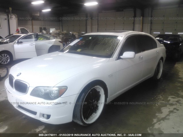 WBAHN83587DT69098 - 2007 BMW 750 WHITE photo 2