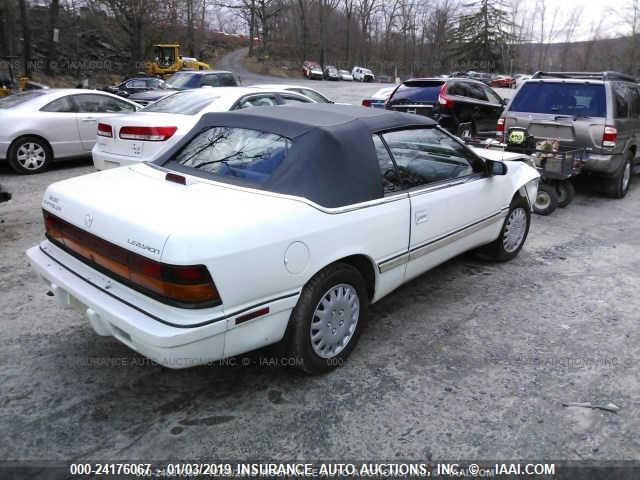 1C3XU4537PF677829 - 1993 CHRYSLER LEBARON WHITE photo 4