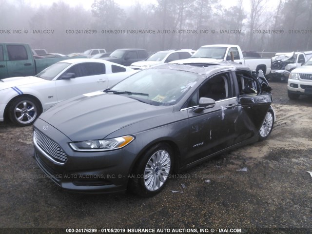 3FA6P0LU2DR388770 - 2013 FORD 4 DOOR SEDAN SE HYBRID GRAY photo 2