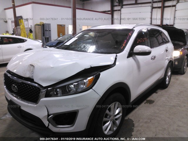 5XYPG4A37GG033592 - 2016 KIA SORENTO LX/L WHITE photo 2