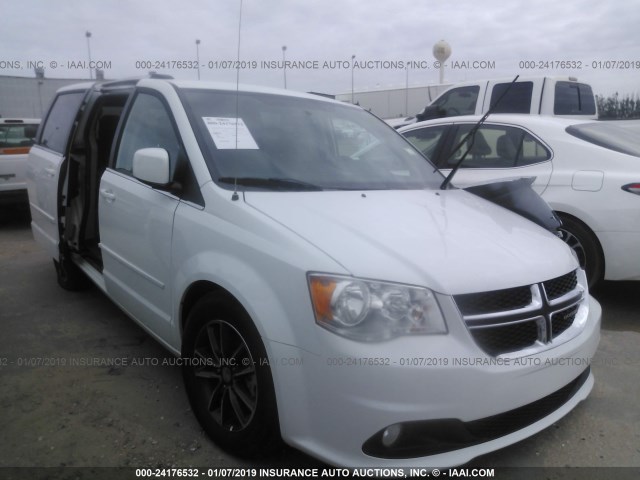 2C4RDGCG8HR861215 - 2017 DODGE GRAND CARAVAN SXT WHITE photo 1