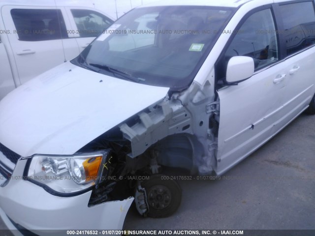 2C4RDGCG8HR861215 - 2017 DODGE GRAND CARAVAN SXT WHITE photo 6