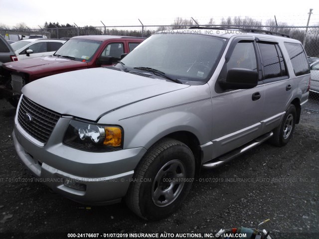 1FMPU16595LA38971 - 2005 FORD EXPEDITION XLT SILVER photo 2