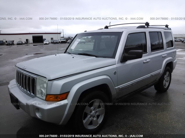 1J8HG58N88C182819 - 2008 JEEP COMMANDER LIMITED SILVER photo 2