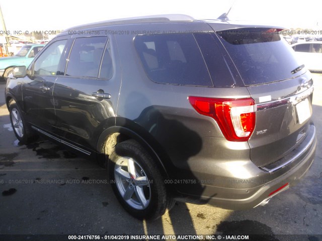 1FM5K7D84JGB77776 - 2018 FORD EXPLORER XLT GRAY photo 3