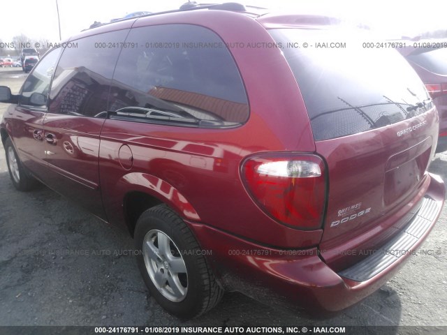 2D4GP44L95R599910 - 2005 DODGE GRAND CARAVAN SXT RED photo 3