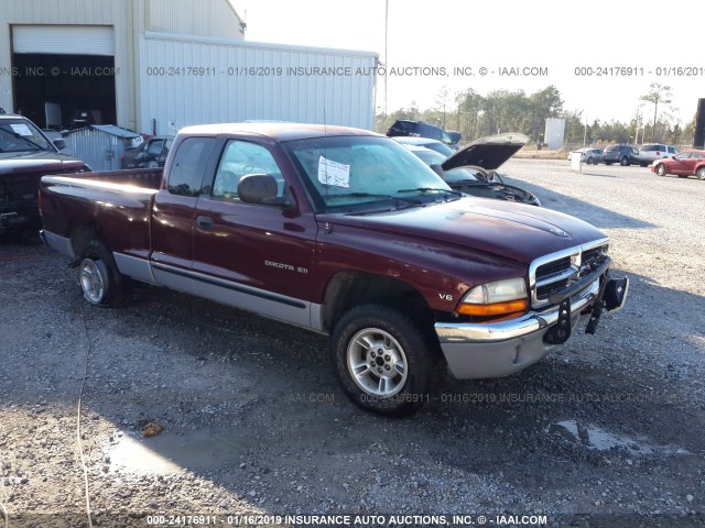 1B7GL22X0YS587148 - 2000 DODGE DAKOTA MAROON photo 1