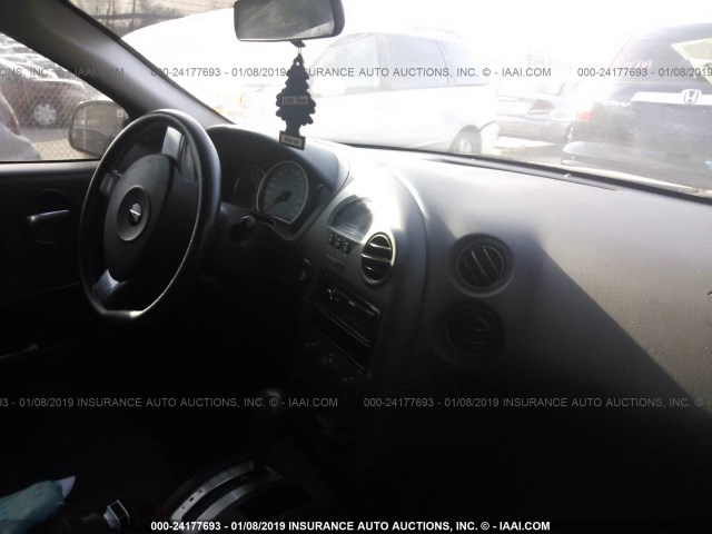 2G2WP552771225340 - 2007 PONTIAC GRAND PRIX ნაცრისფერი ფოტო 5