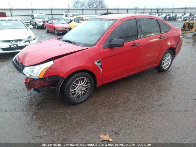 1FAHP35N38W105389 - 2008 FORD FOCUS SE/SEL/SES RED photo 2