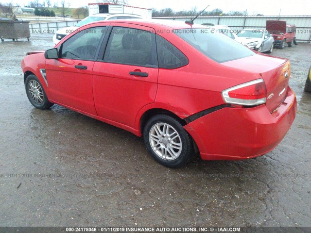 1FAHP35N38W105389 - 2008 FORD FOCUS SE/SEL/SES RED photo 3