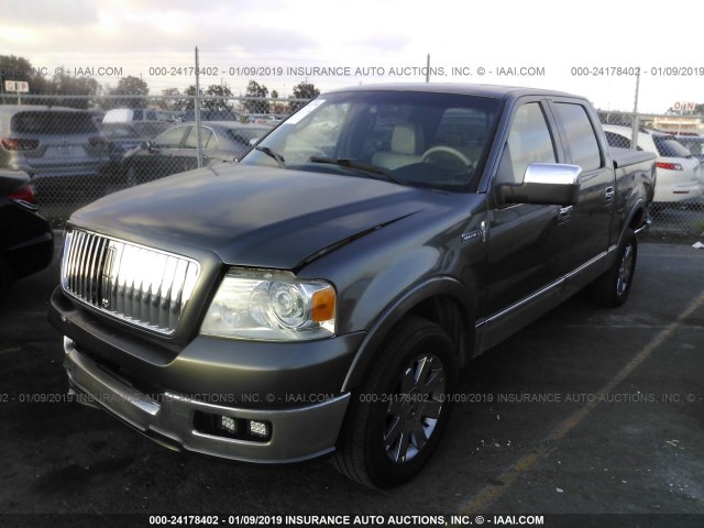 5LTPW165X6FJ07369 - 2006 LINCOLN MARK LT GRAY photo 2