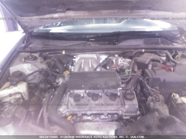 4T1BF30K22U508083 - 2002 TOYOTA CAMRY LE/XLE/SE SILVER photo 10