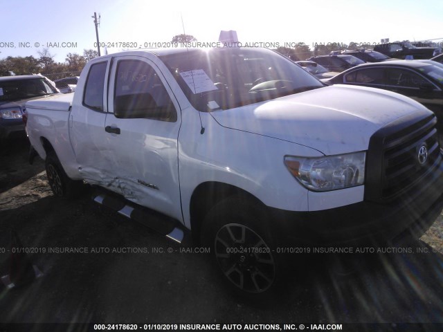 5TFRU5F10DX028564 - 2013 TOYOTA TUNDRA DOUBLE CAB SR5 WHITE photo 1