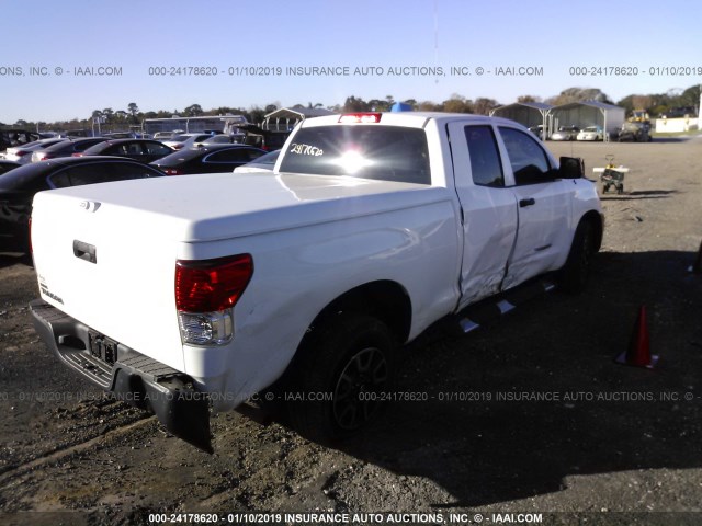 5TFRU5F10DX028564 - 2013 TOYOTA TUNDRA DOUBLE CAB SR5 WHITE photo 4