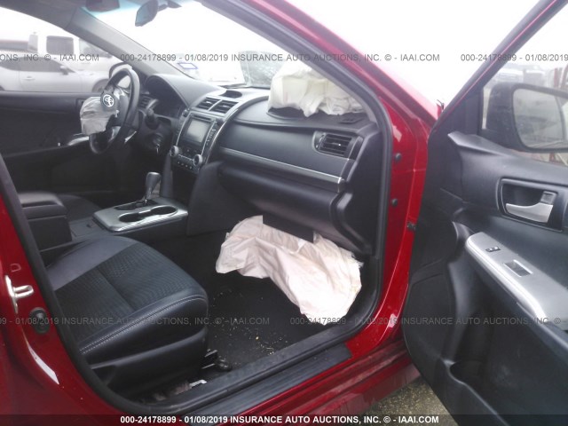 4T1BF1FK9EU868807 - 2014 TOYOTA CAMRY L/SE/LE/XLE 红色 照片 5