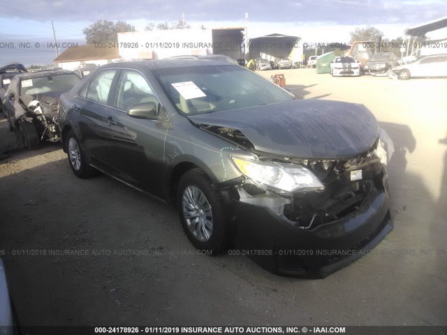 4T1BF1FK1EU778180 - 2014 TOYOTA CAMRY L/SE/LE/XLE GREEN photo 1