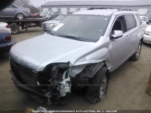 2GKFLRE34F6334108 - 2015 GMC TERRAIN SLE SILVER photo 2