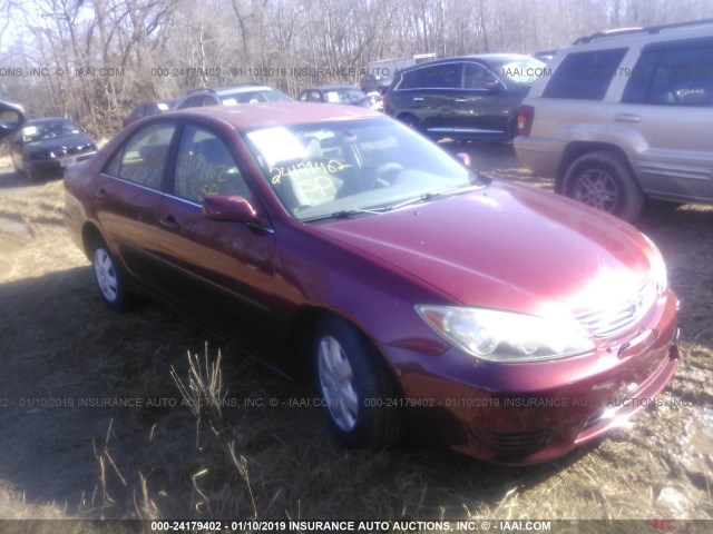 4T1BE32K85U052644 - 2005 TOYOTA CAMRY LE/XLE/SE RED photo 1