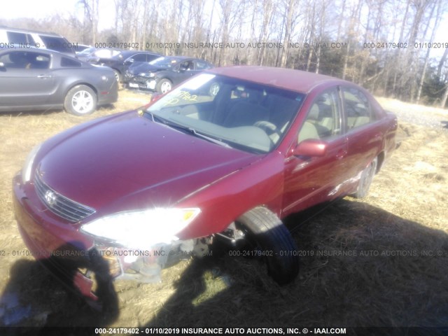 4T1BE32K85U052644 - 2005 TOYOTA CAMRY LE/XLE/SE RED photo 2