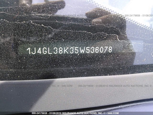 1J4GL38K35W536078 - 2005 JEEP LIBERTY RENEGADE 黑色 照片 9