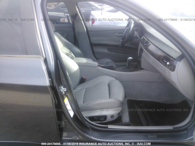 WBAVB17556NK35025 - 2006 BMW 325 I AUTOMATIC SILVER photo 5