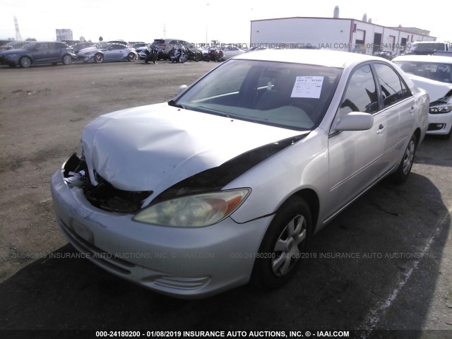 4T1BE32K94U854781 - 2004 TOYOTA CAMRY LE/XLE/SE SILVER photo 2