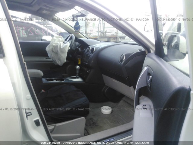 JN8AS5MV9CW376302 - 2012 NISSAN ROGUE S/SV WHITE photo 5