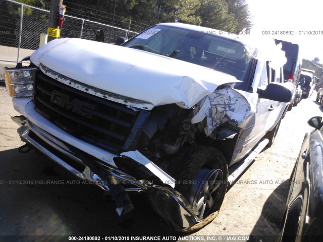 3GTP2VE33BG376974 - 2011 GMC SIERRA K1500 SLE WHITE photo 2