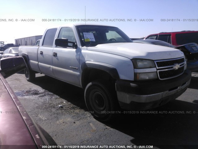 1GCHC23U56F262624 - 2006 CHEVROLET SILVERADO C2500 HEAVY DUTY WHITE photo 1