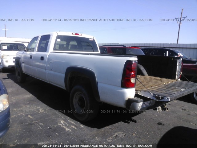 1GCHC23U56F262624 - 2006 CHEVROLET SILVERADO C2500 HEAVY DUTY WHITE photo 3