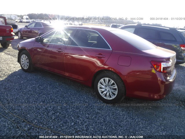 4T1BF1FK2CU632321 - 2012 TOYOTA CAMRY SE/LE/XLE 红色 照片 3