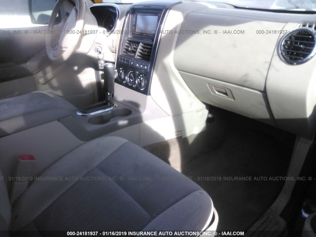 1FMEU73E57UB11393 - 2007 FORD EXPLORER XLT GRAY photo 5