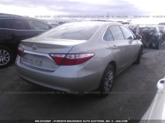 4T4BF1FKXGR520975 - 2016 TOYOTA CAMRY LE/XLE/SE/XSE TAN photo 4