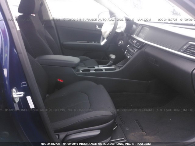 5XXGT4L35KG303750 - 2019 KIA OPTIMA LX/S Dark Blue photo 5