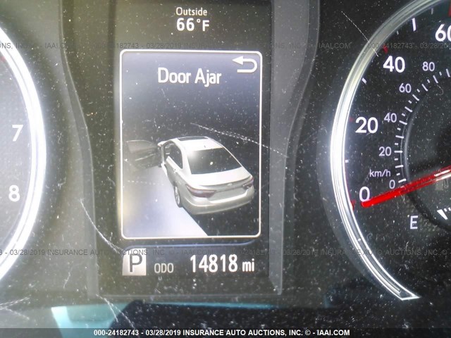 4T1BF1FK2HU331281 - 2017 TOYOTA CAMRY LE/XLE/SE/XSE ნაცრისფერი ფოტო 7