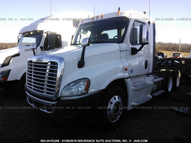 3AKJGEBG1DSFH0659 - 2013 FREIGHTLINER CASCADIA 125  Unknown photo 2