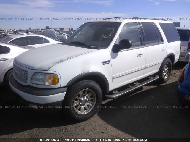 1FMRU15L9YLA57436 - 2000 FORD EXPEDITION XLT WHITE photo 2