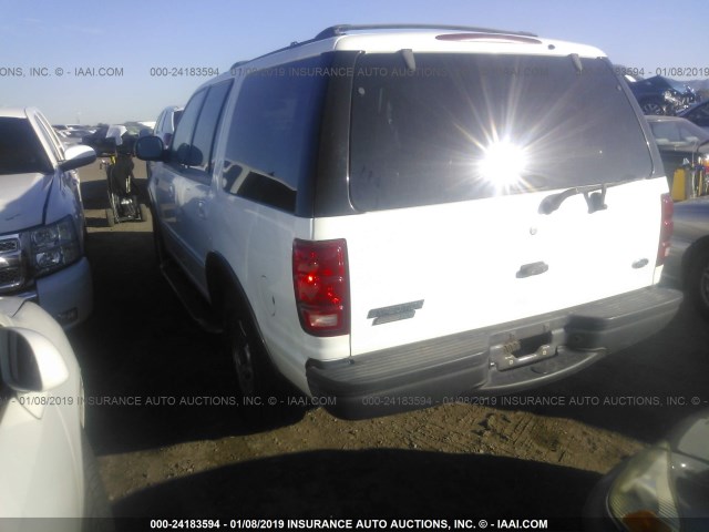 1FMRU15L9YLA57436 - 2000 FORD EXPEDITION XLT WHITE photo 3