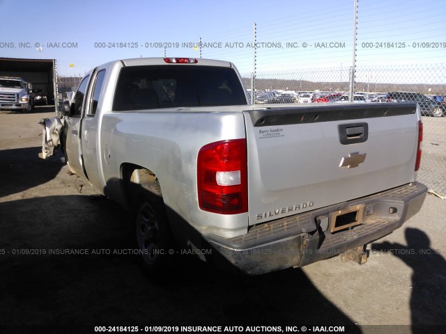 1GCSCPEX4AZ117656 - 2010 CHEVROLET SILVERADO C1500 SILVER photo 3