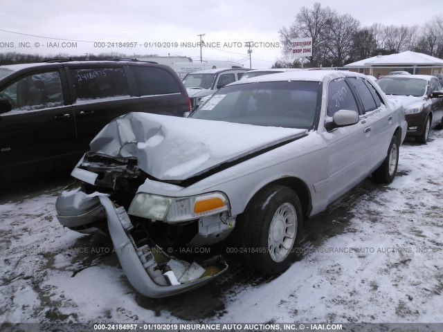 2FAFP74W5XX148272 - 1999 FORD CROWN VICTORIA LX SILVER photo 2