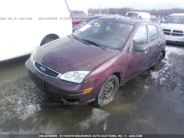 1FAFP37N26W244155 - 2006 FORD FOCUS ZX5 MAROON photo 2