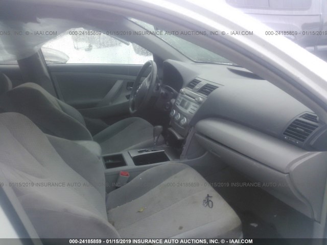4T1BE46K27U546176 - 2007 TOYOTA CAMRY NEW GENERAT CE/LE/XLE/SE WHITE photo 5